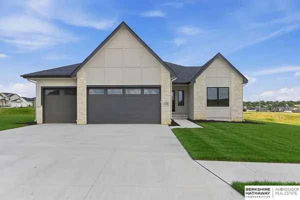 11105 S 221st Street, Gretna, NE 68028