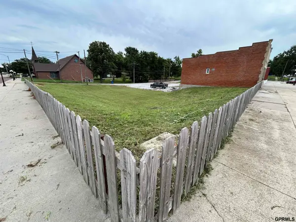 202 Maple Street, Friend, NE 68359