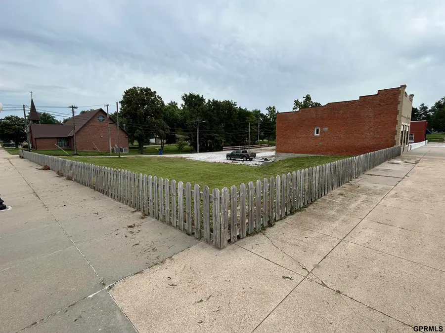 202 Maple Street, Friend, NE 68359 - #2