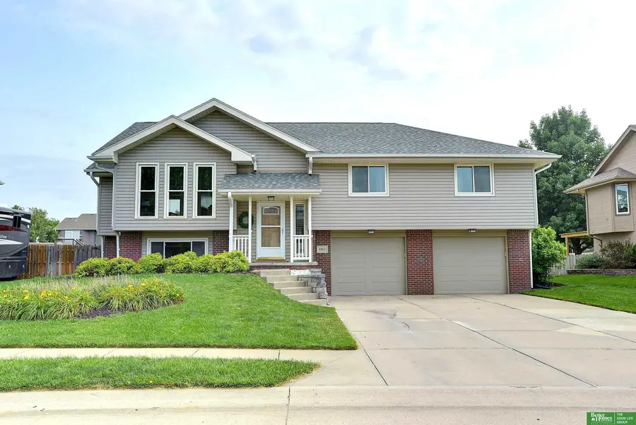 1812 Ashwood Avenue, Papillion, NE 68133 - #2