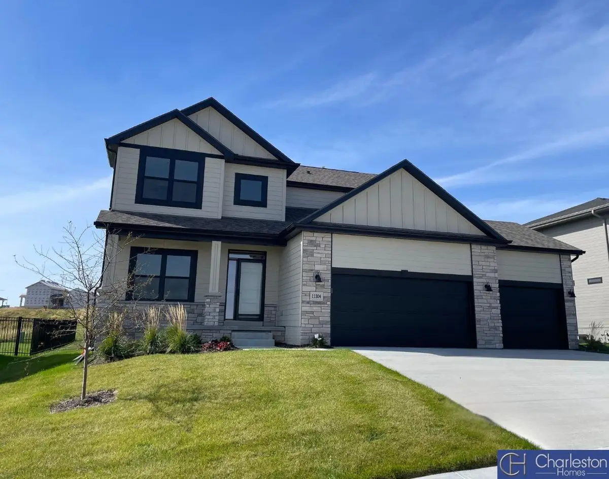 17001 Daniel Street, Bennington, NE 68007 - #1