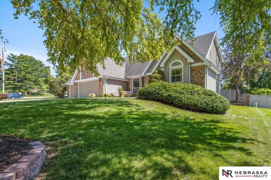 10605 Madison Street, Omaha, NE 68127 - #2