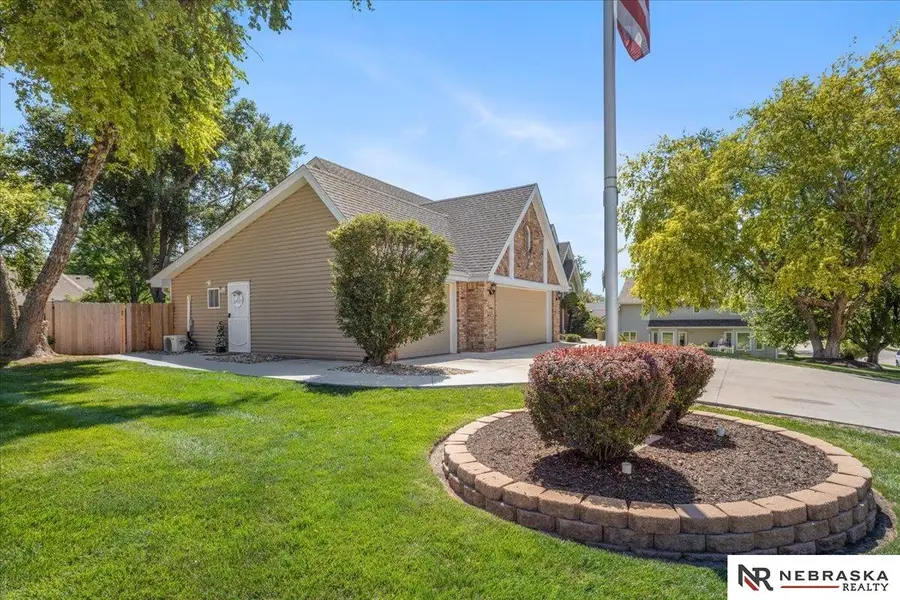 10605 Madison Street, Omaha, NE 68127 - #3