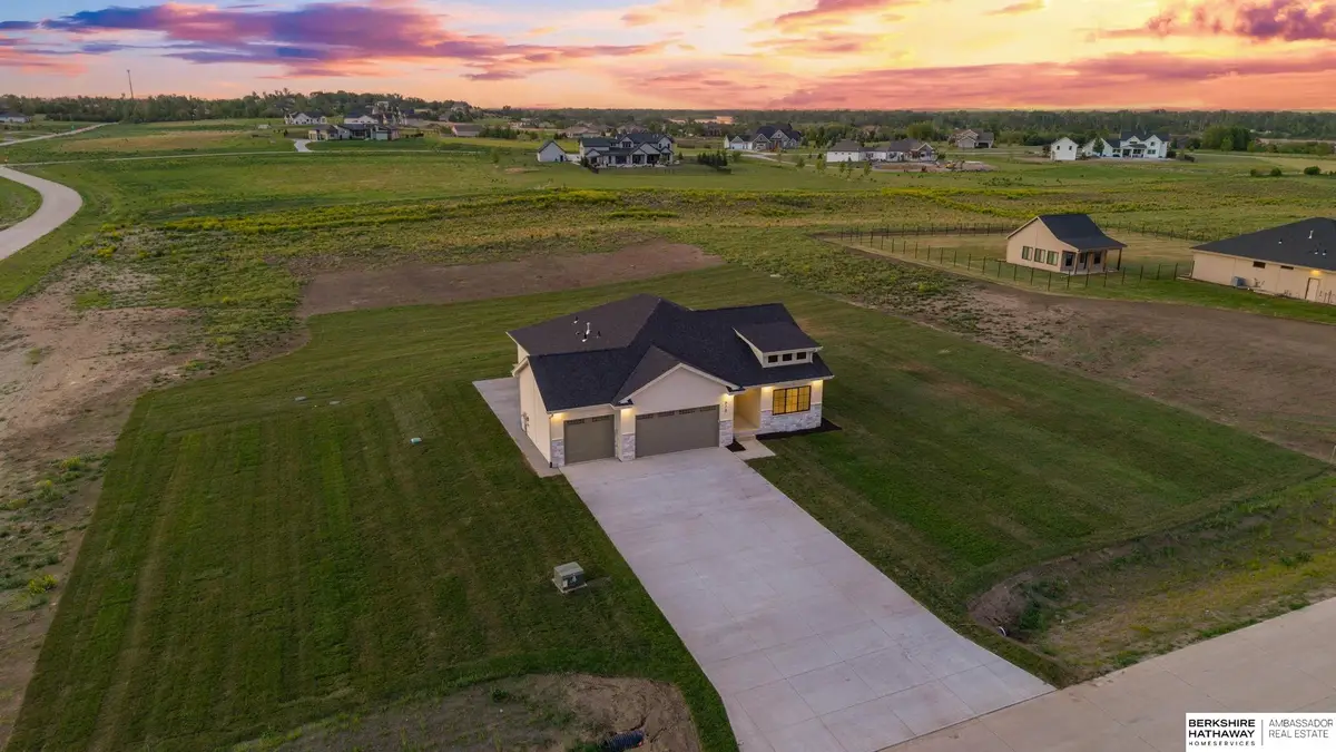 418 Karloff Circle, Yutan, NE 68073 - #1