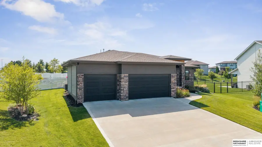 10514 S 103rd Street, Papillion, NE 68046 - #2