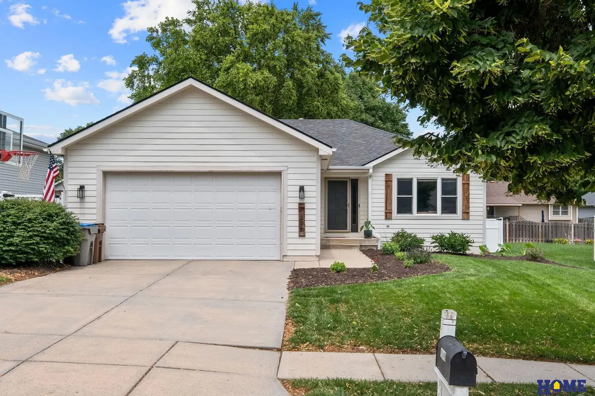 1340 Patterson Drive, Lincoln, NE 68522 - #1