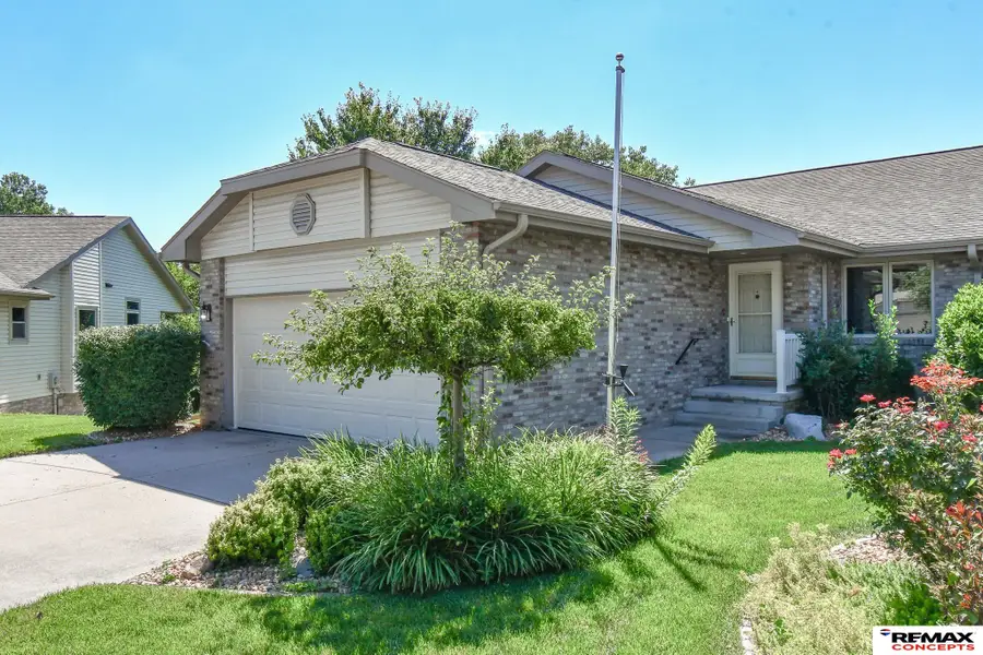 5755 Shadow Pines Court, Lincoln, NE 68516 - #2