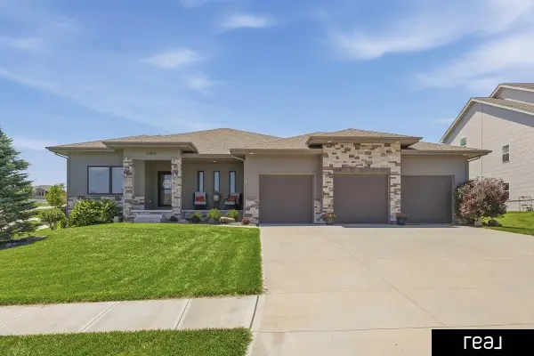 21803 I Street, Omaha, NE 68022