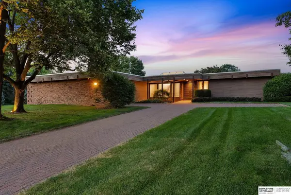 10915 N 62nd Street, Omaha, NE 68152