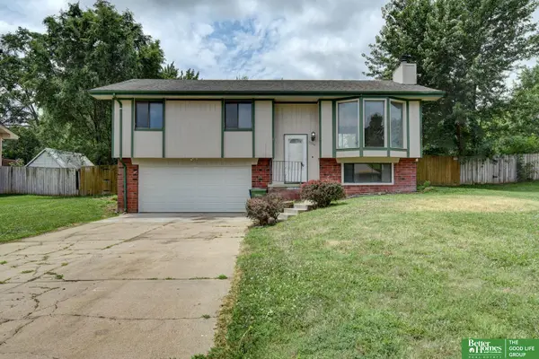 13304 Courtney Drive, Bellevue, NE 68123