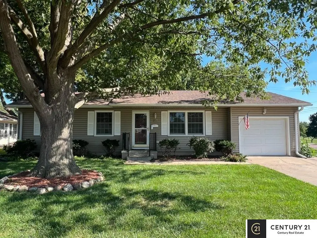 710 E Patton Street, Papillion, NE 68046 - #1