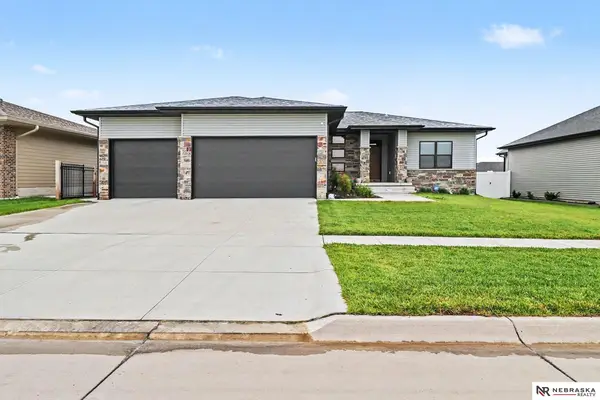 7641 Kallum Drive, Lincoln, NE 68516