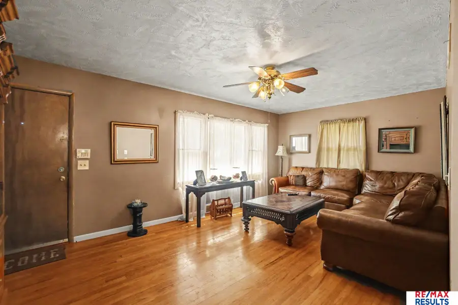 5114 N 49th Street, Omaha, NE 68104 - #2