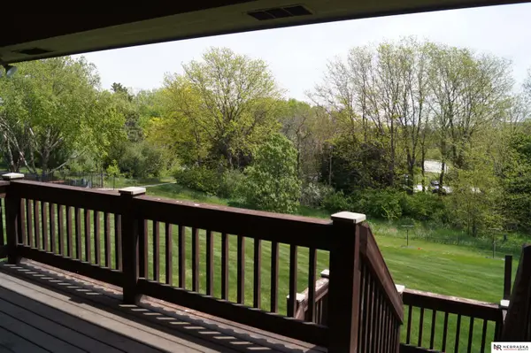 16303 Woodland Drive, Omaha, NE 68136