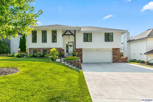 2105 S 163rd Circle, Omaha, NE 68130