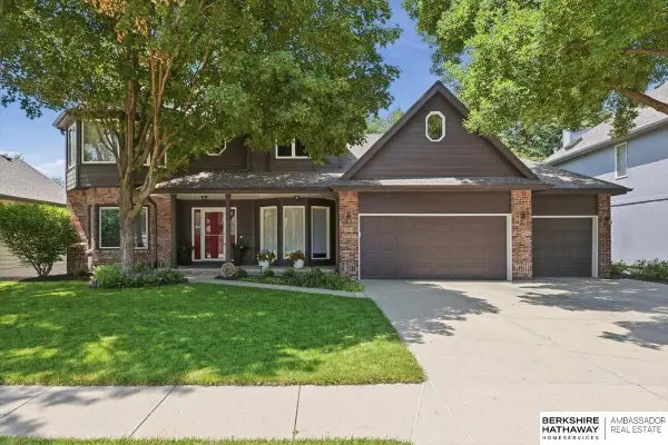 304 N 163 Street, Omaha, NE 68118