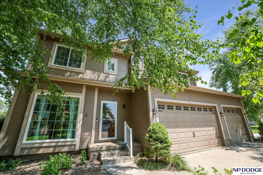 1709 Diane Street, Papillion, NE 68046 - #2