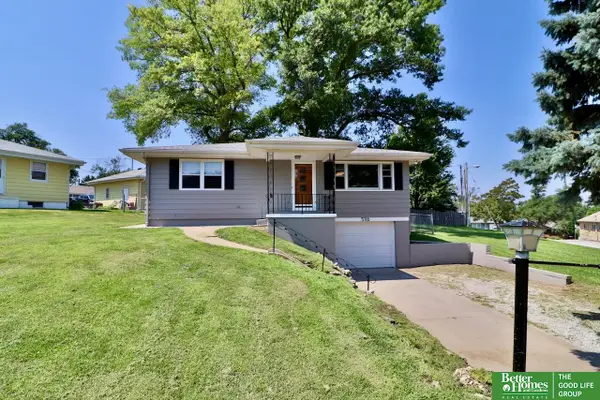 5116 Fay Boulevard, Omaha, NE 68117