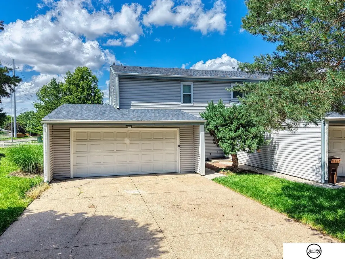 5600 Fairacre Court, Lincoln, NE 68506 - #1