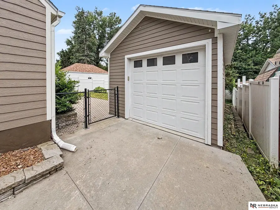 2519 S 34th Street, Lincoln, NE 68506 - #3
