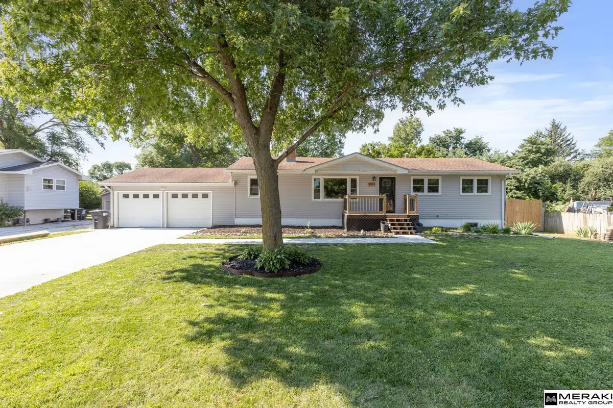8315 Nicholas Street, Omaha, NE 68114 - #1