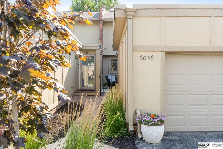 6036 Oakcrest Plaza #10, Omaha, NE 68137 - #2