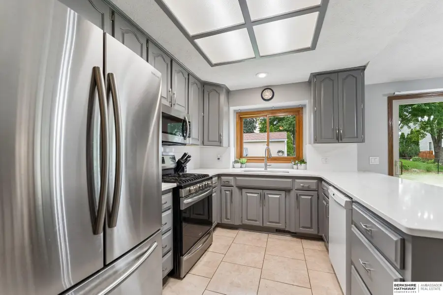 1908 Skyhawk Avenue, Papillion, NE 68133 - #3