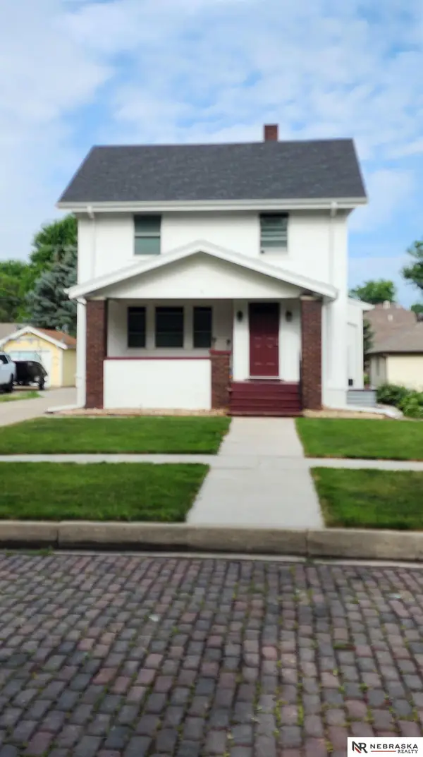 1233 N I Street, Fremont, NE 68025