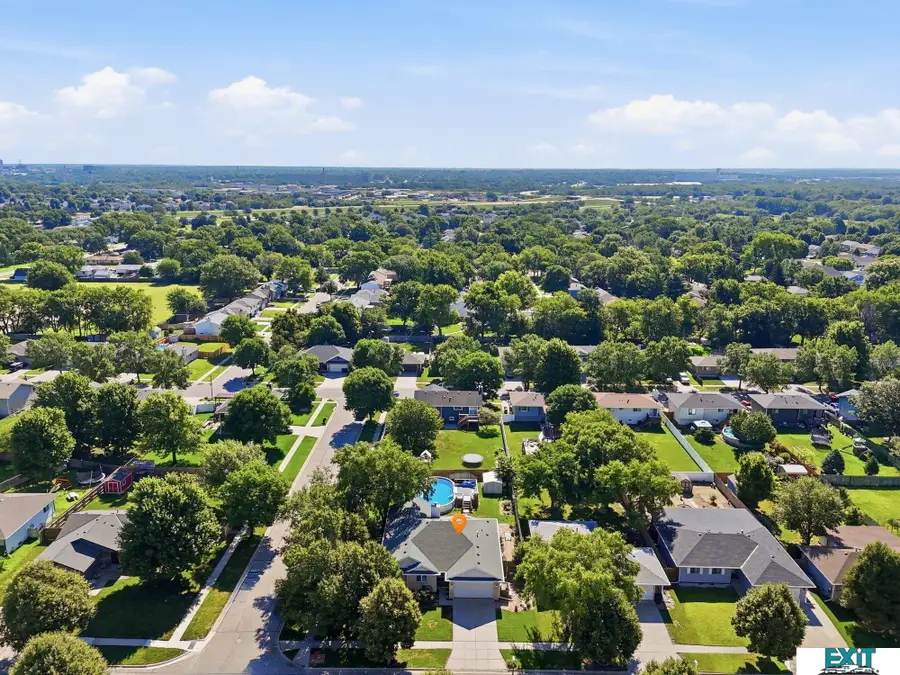 2320 SW 17th Street, Lincoln, NE 68522 - #3