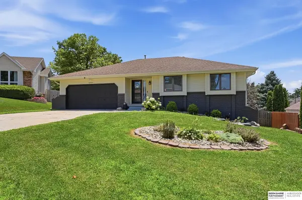 13954 Arbor Circle, Omaha, NE 68144