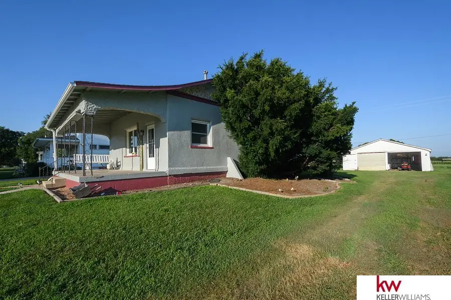 1021 Thayer Avenue, Chester, NE 68327 - #2