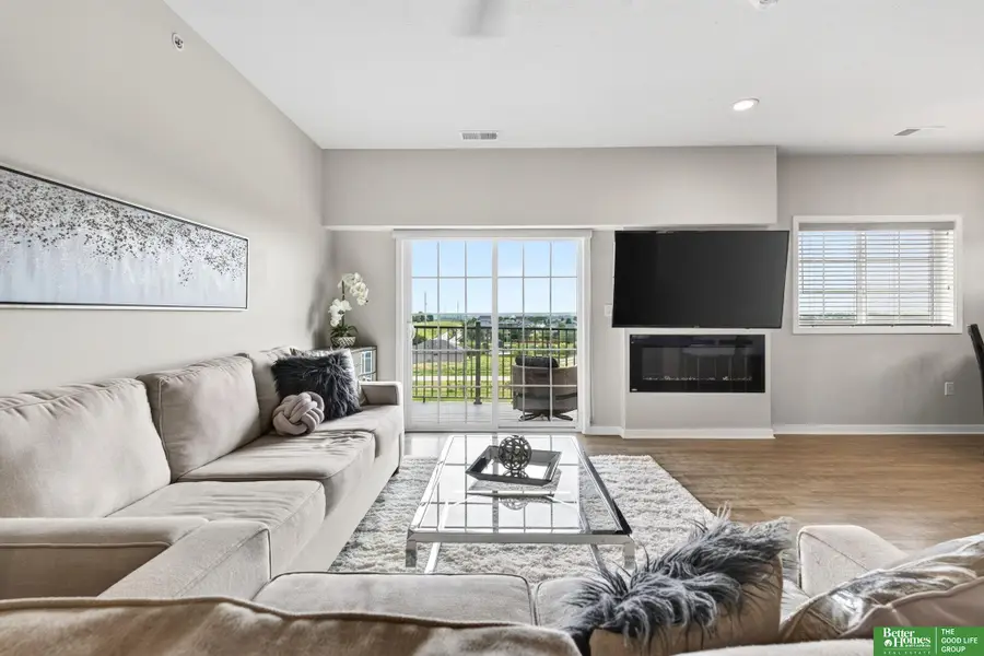 5933 N 158 Court #308, Omaha, NE 68116 - #2