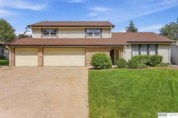 867 S 156th Avenue, Omaha, NE 68118