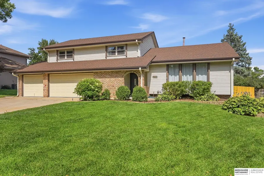 867 S 156th Avenue, Omaha, NE 68118 - #2