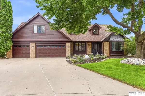 16509 Spring Circle, Omaha, NE 68130