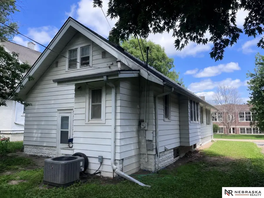2808 N 45th Street, Omaha, NE 68104 - #2