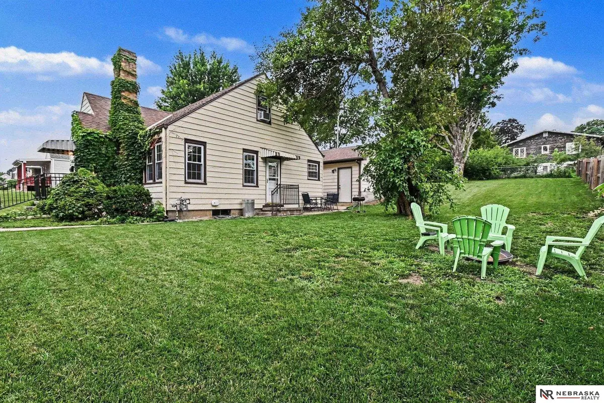 4136 S 39th Avenue, Omaha, NE 68107 - #1