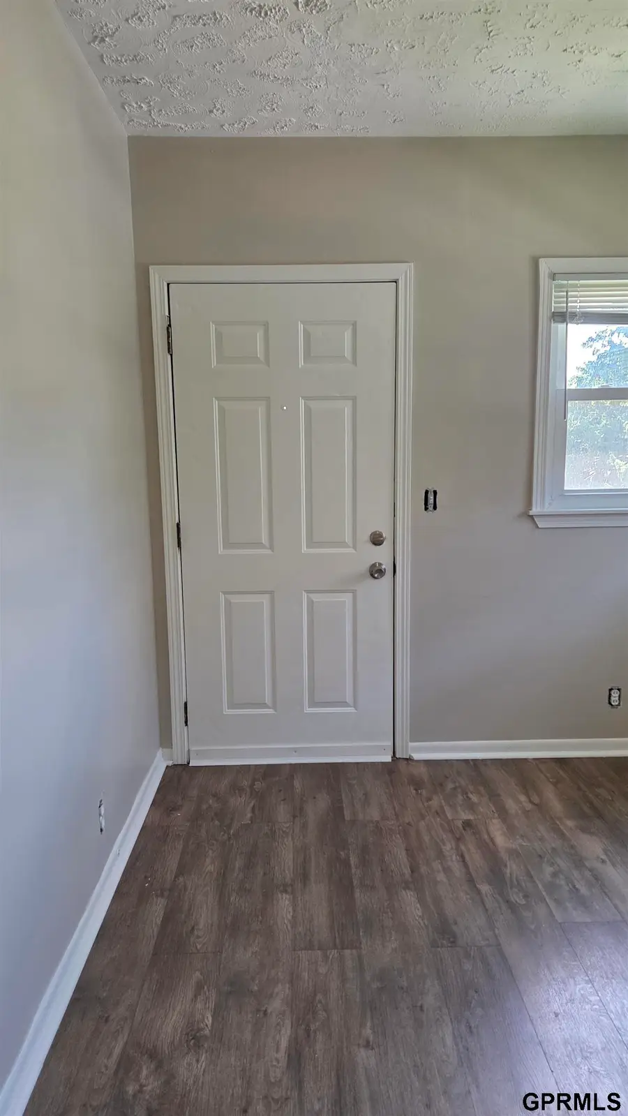 4636 Larimore Avenue, Omaha, NE 68104 - #2