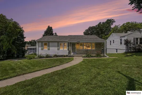 1704 N 56th Street, Omaha, NE 68104