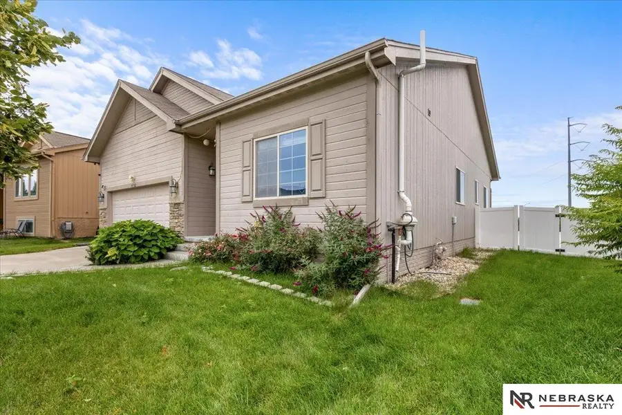 16454 Virginia Street, Omaha, NE 68136 - #3