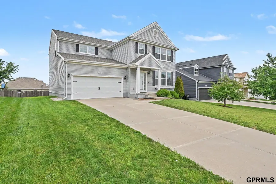 6460 Elmhurst Drive, Papillion, NE 68157 - #2
