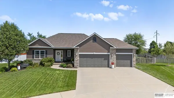 20454 Meredith Circle, Elkhorn, NE 68022