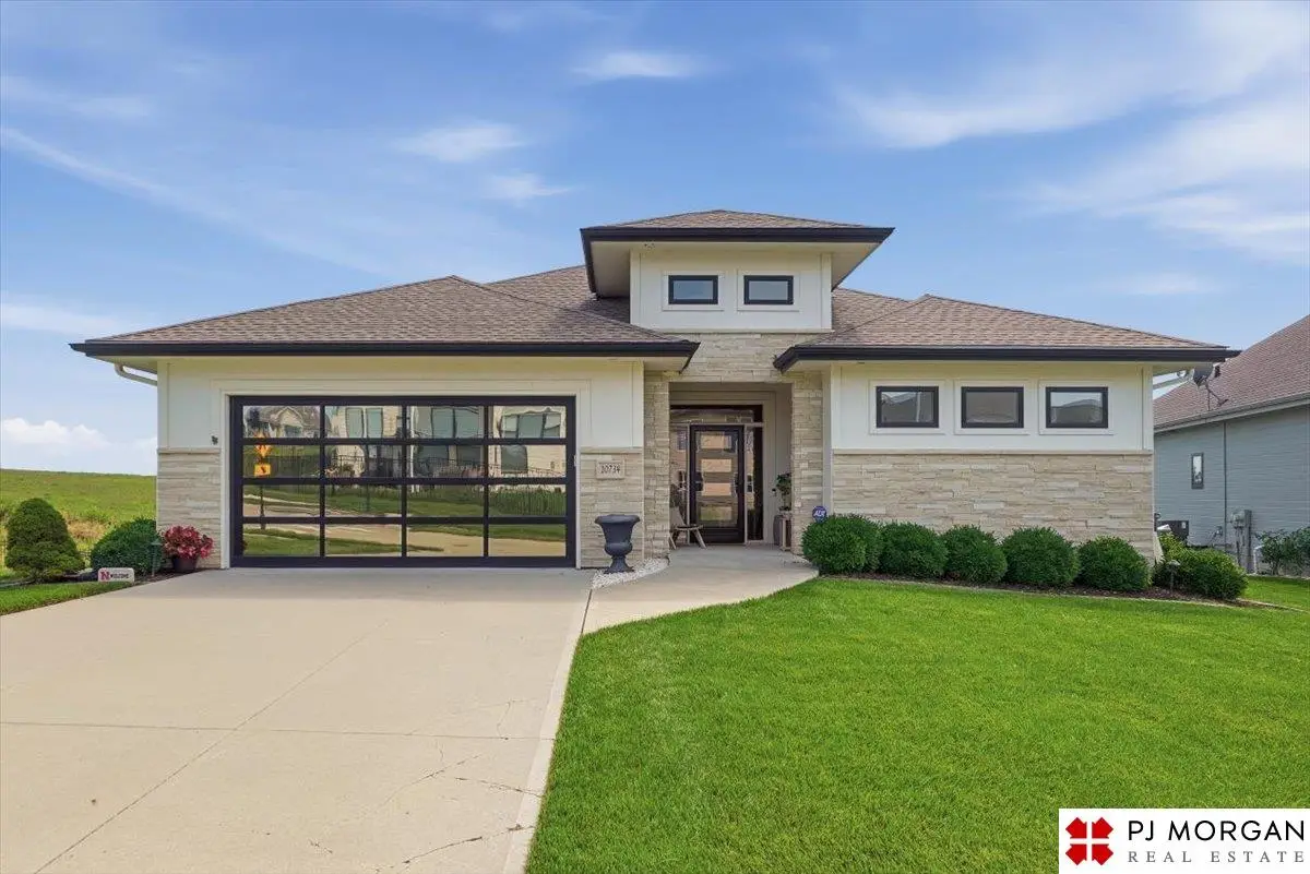 10734 S 127th Plaza, Omaha, NE 68138 - #1