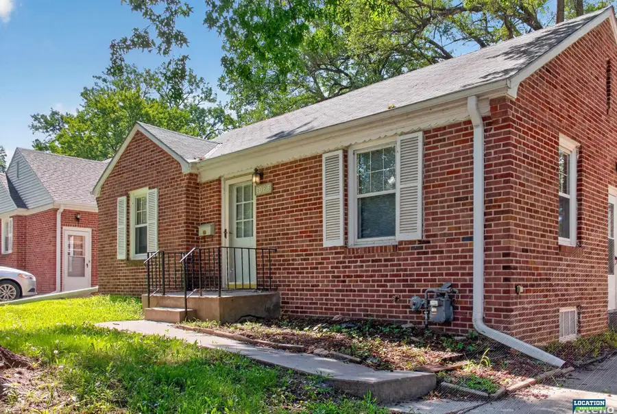 4025 Everett Street, Lincoln, NE 68506 - #2