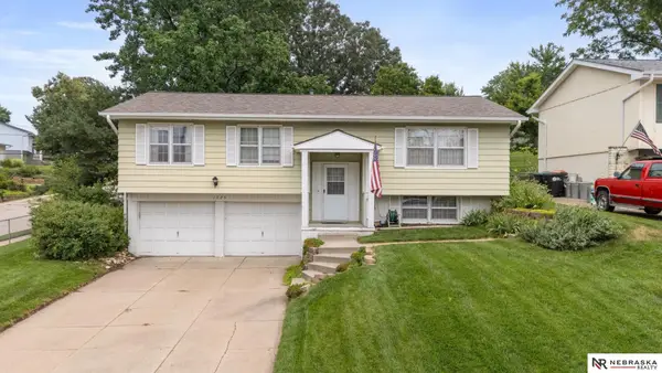 1723 N 107th Avenue, Omaha, NE 68114