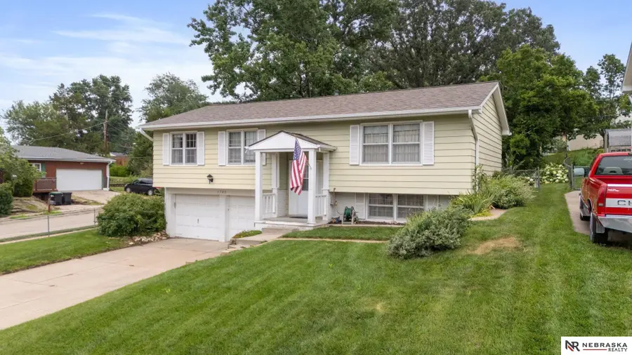 1723 N 107th Avenue, Omaha, NE 68114 - #2