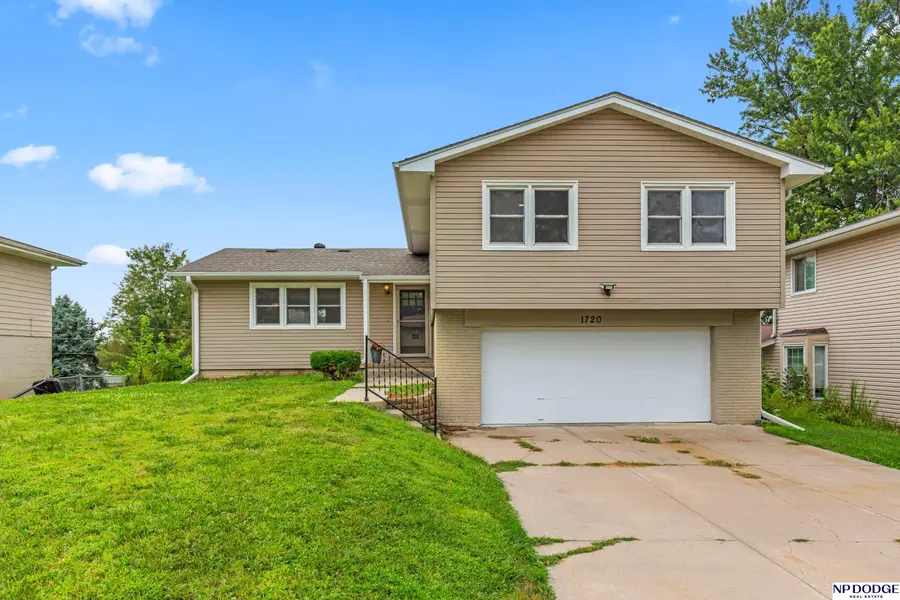 1720 N 106 Street, Omaha, NE 68114 - #2