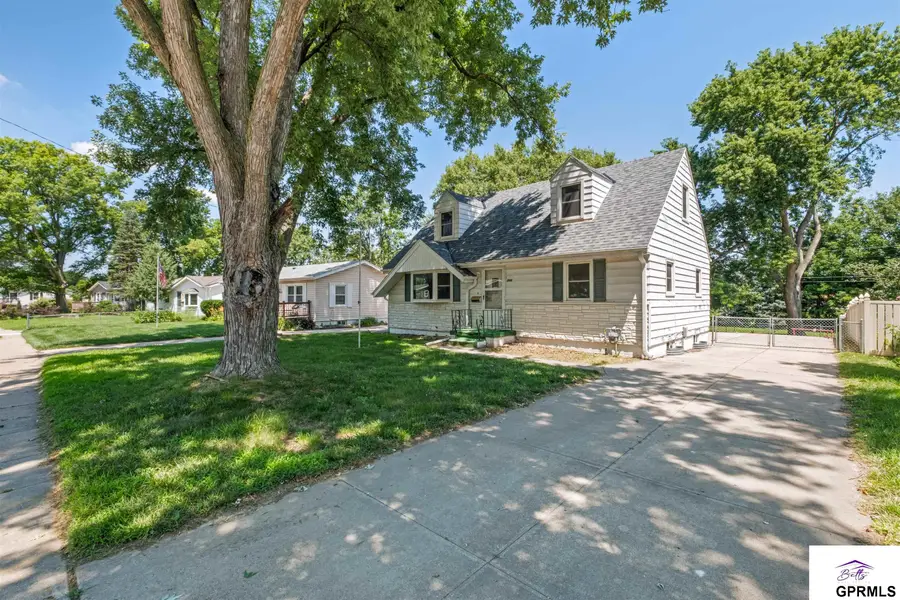 8918 Westridge Drive, Omaha, NE 68124 - #2