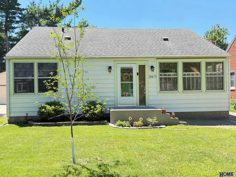 3611 Everett Street, Lincoln, NE 68506 - #3