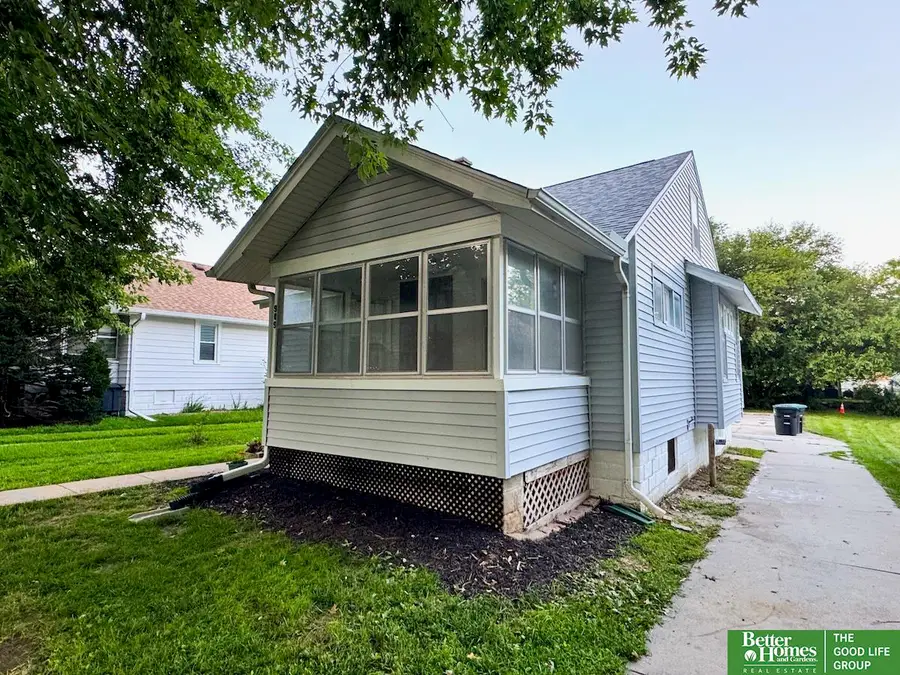 909 S 55 Street, Omaha, NE 68106 - #3